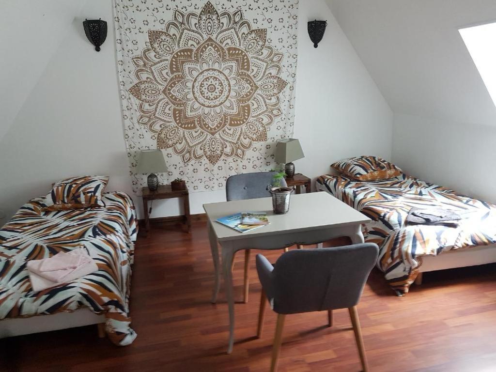 La Belmontaise Bed & Breakfast Beaumont-sur-Sarthe Exterior photo