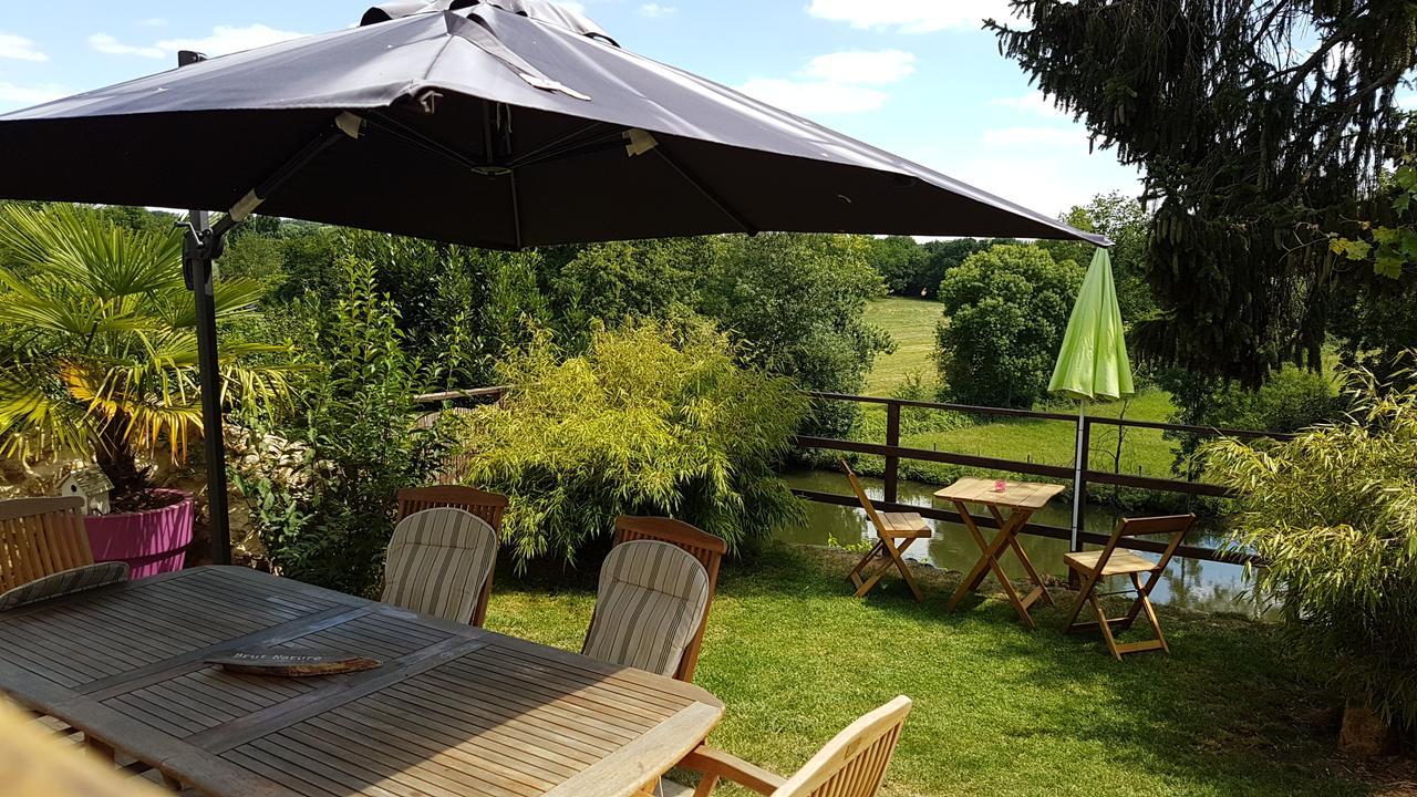 La Belmontaise Bed & Breakfast Beaumont-sur-Sarthe Exterior photo