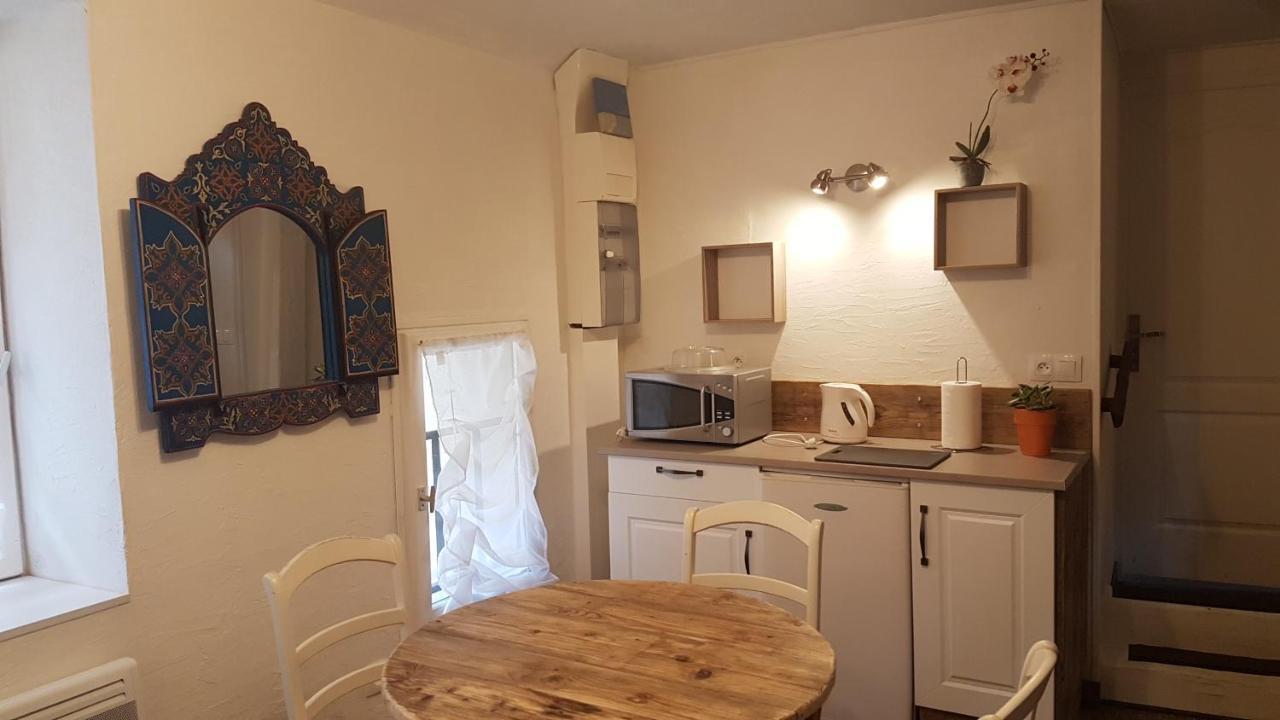 La Belmontaise Bed & Breakfast Beaumont-sur-Sarthe Exterior photo